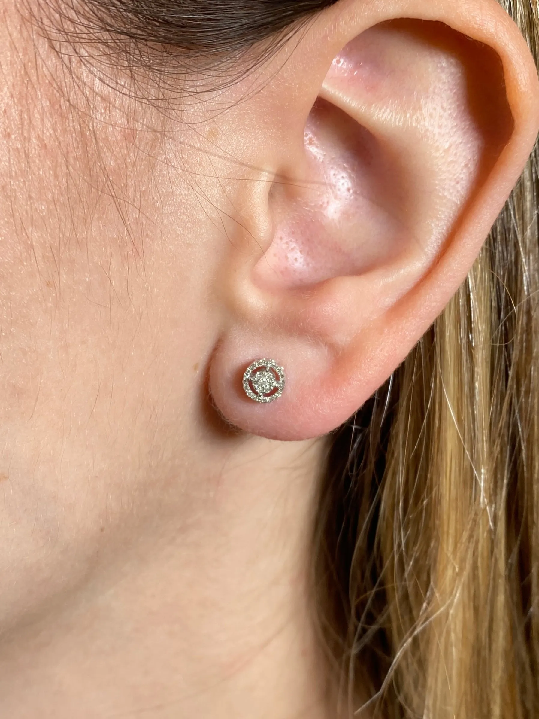 10K Thick Circle Gap Diamond Earrings