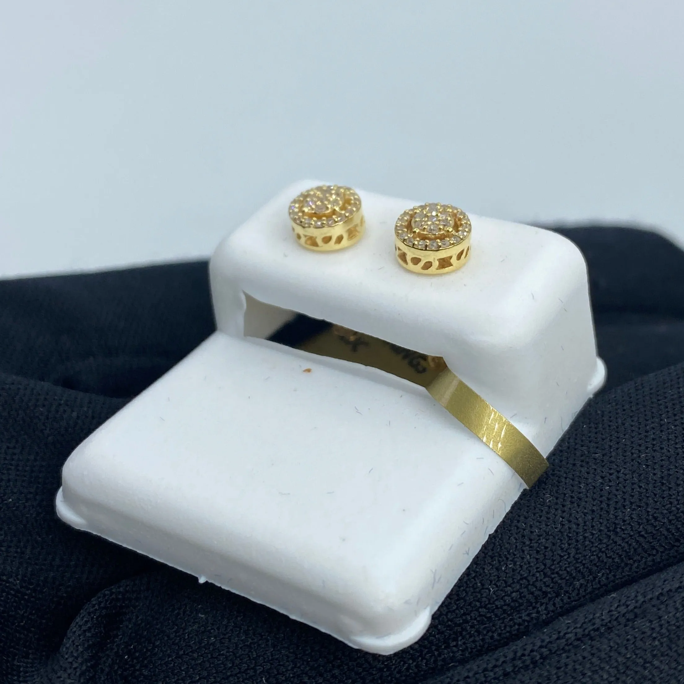 10K Thick Circle Gap Diamond Earrings
