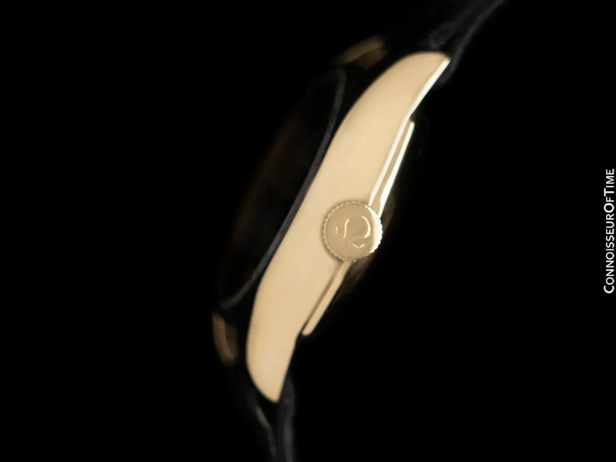 1969 Omega Constellation Very Rare Mens Midsize Unisex Vintage Watch - 18K Gold