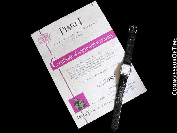 1980 Piaget Ladies / Midsize Vintage Rectangular Handwound Watch - 18K Gold