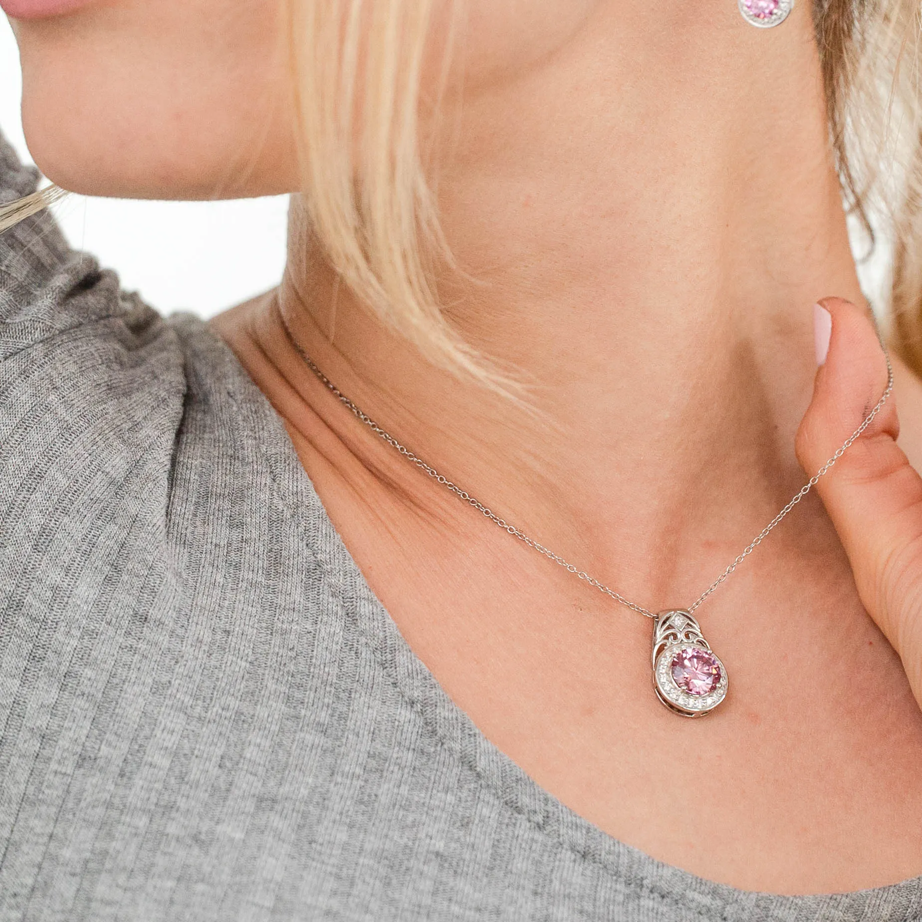 3.07 d.e.w cts Cassandra Moissanite Necklace