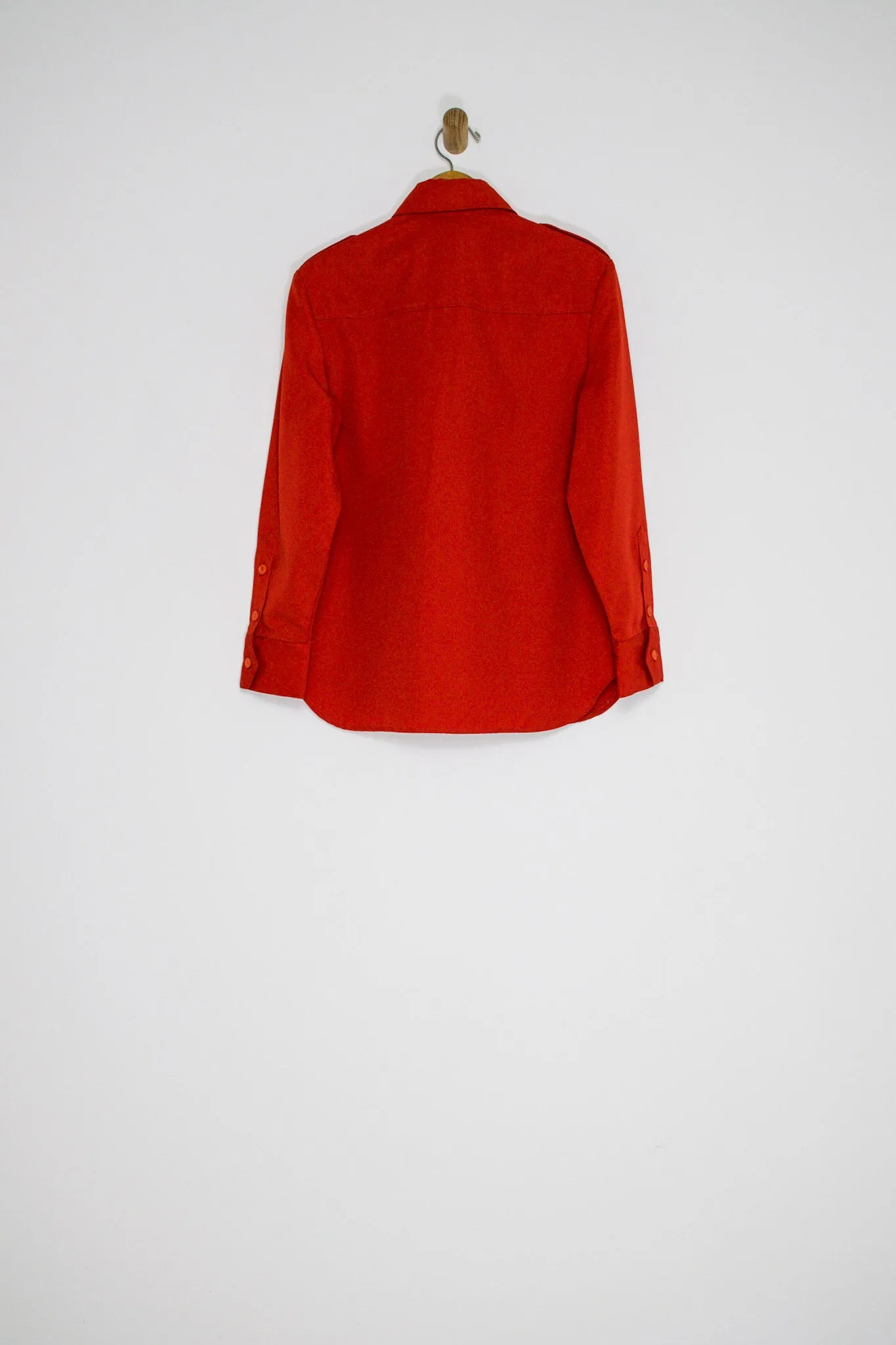 70’s CHERRY BUTTON UP / MEDIUM