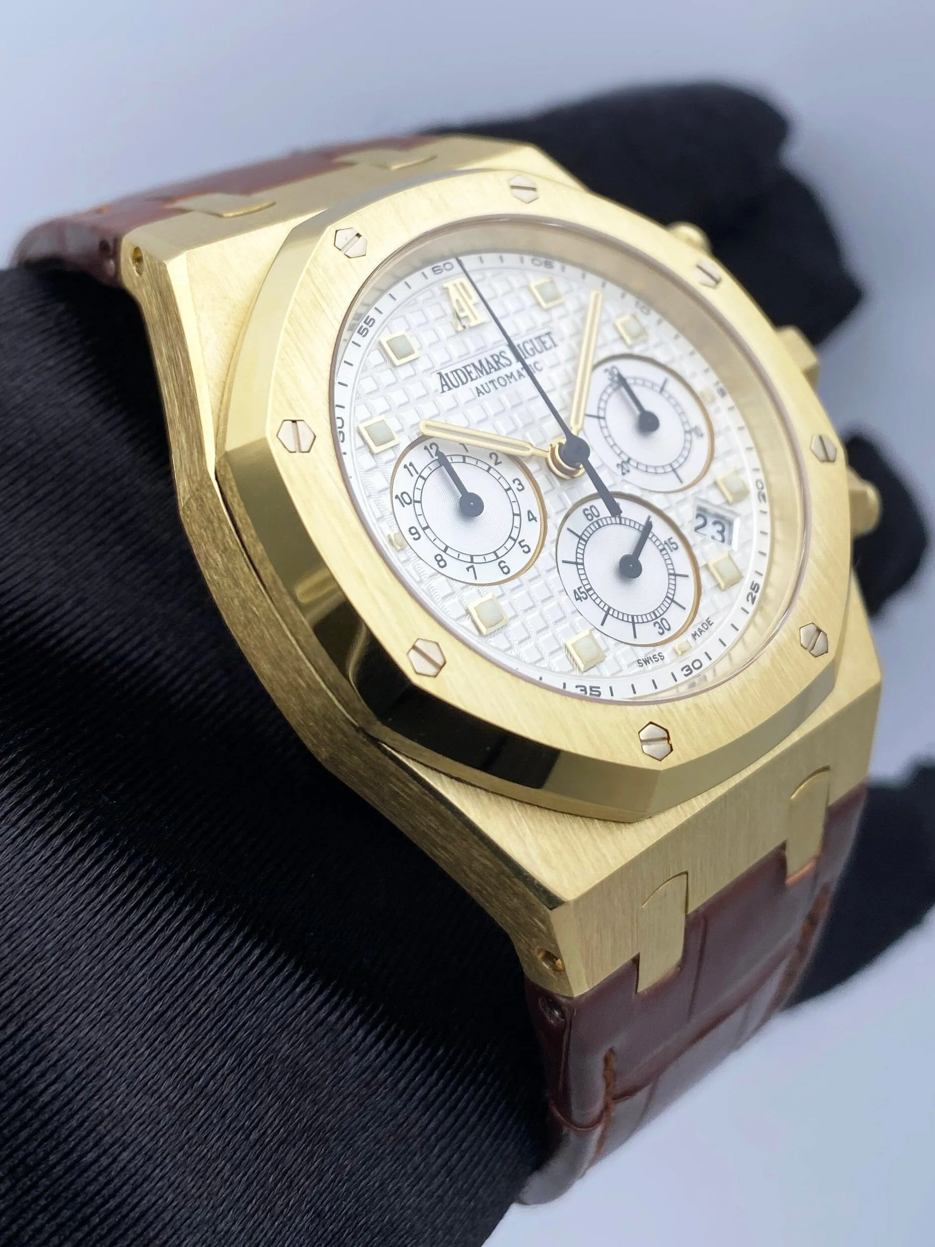 Audemars Piguet Royal Oak 26022BA Chronograph Mens Watch