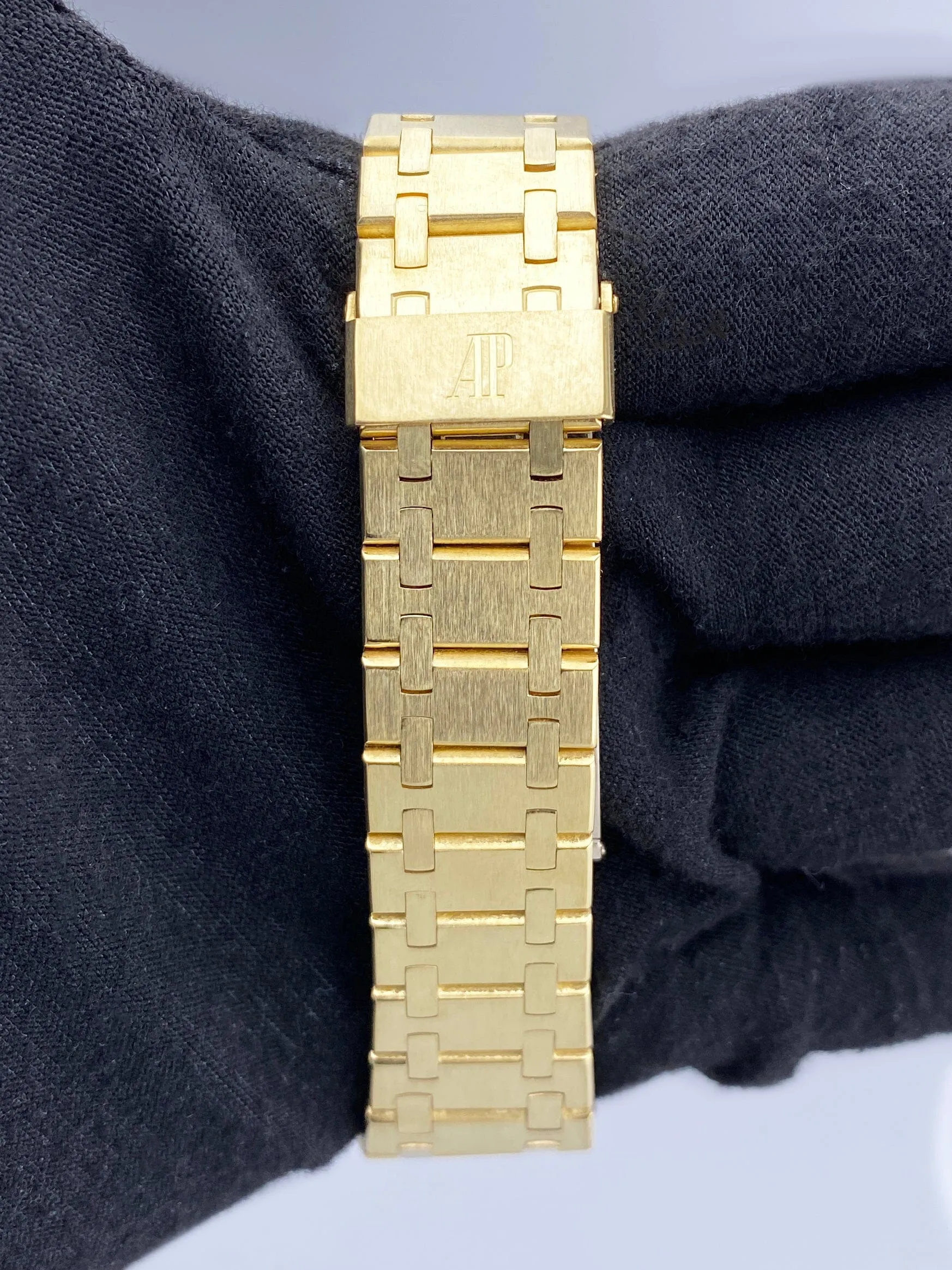Audemars Piguet Royal Oak 56175BA Diamond Champagne Dial Ladies Watch
