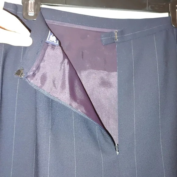 Burberrys Vintage Pencil Suit Skirt Navy Blue White Pinstripe Wool Lined Size 12