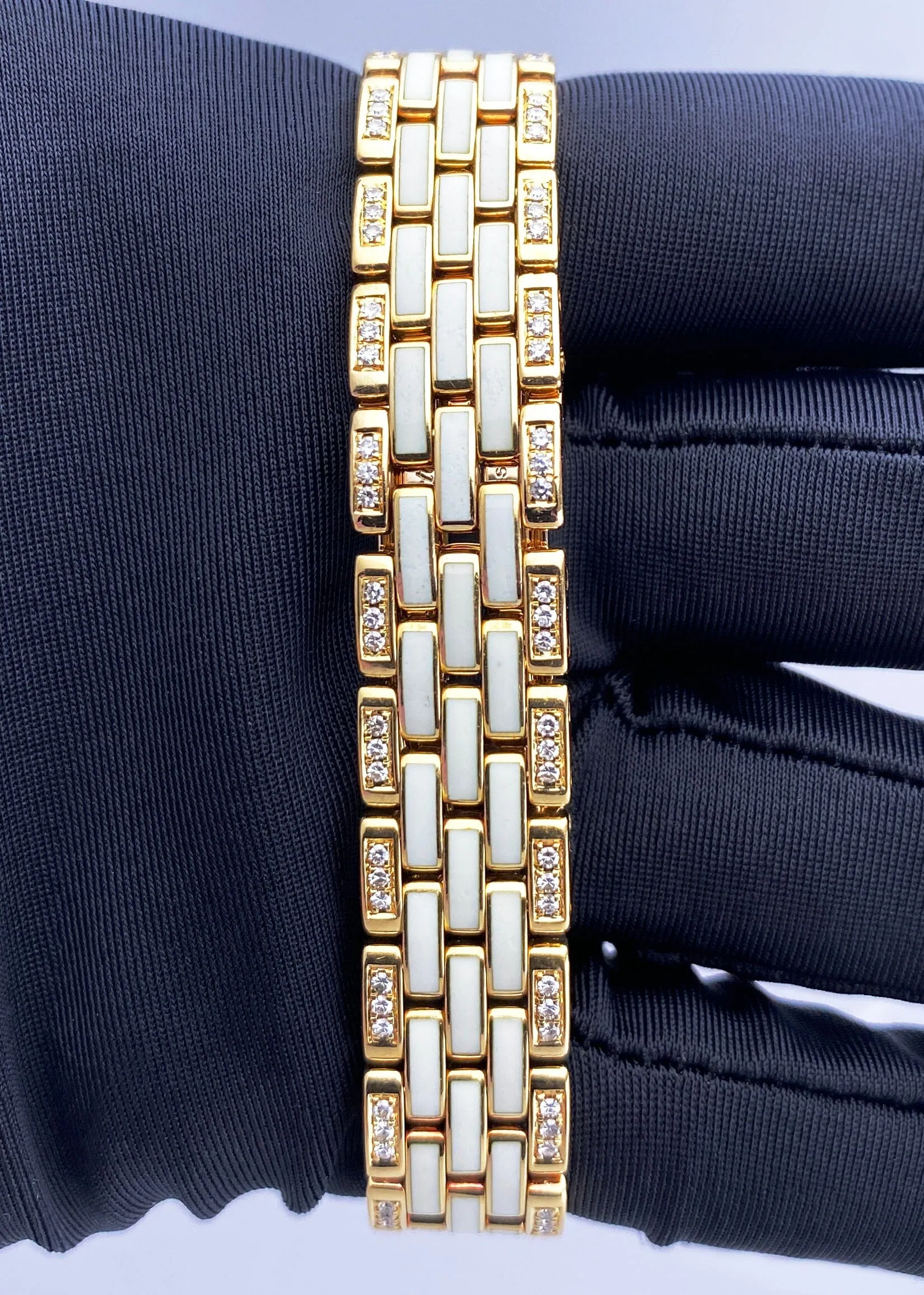 Cartier Panthere GGC98010 Diamond 18K Yellow Gold Ladies Watch