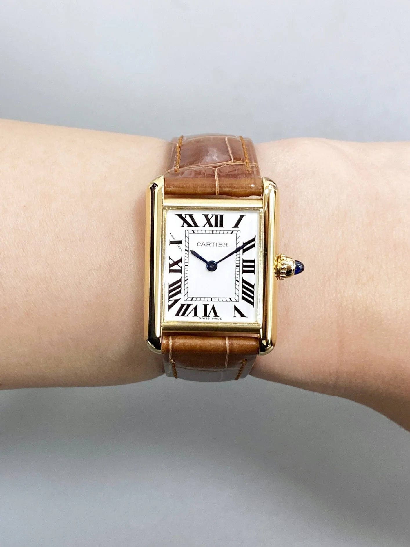 Cartier Tank Louis W1529856 18K Yellow Gold Ladies Watch
