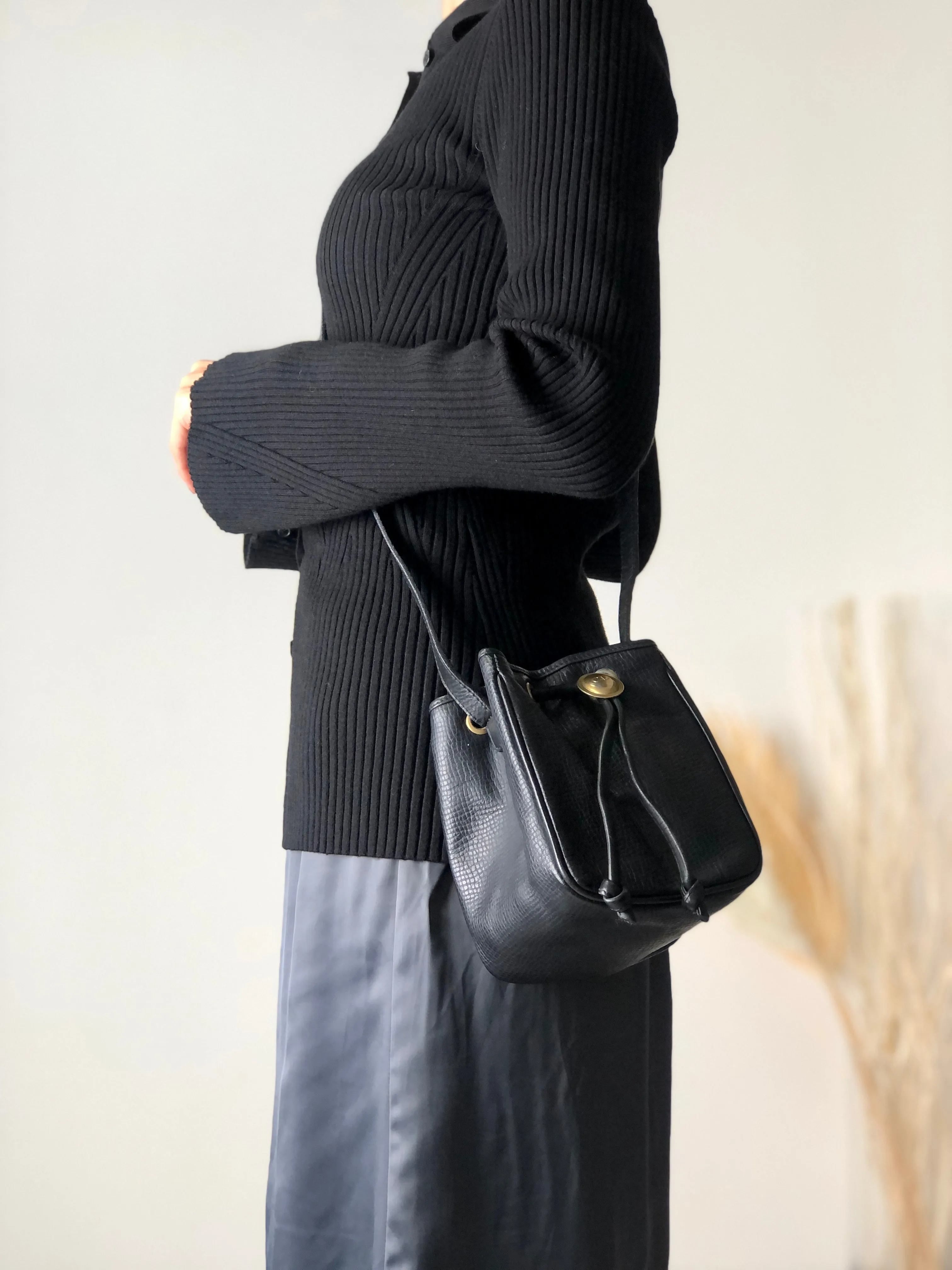 Christian Dior Logo Motif Leather Drawstring Shoulder bag Black Vintage gk34h7