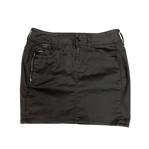 G-Star Raw mini skirt size 27 black fitted 2000 era
