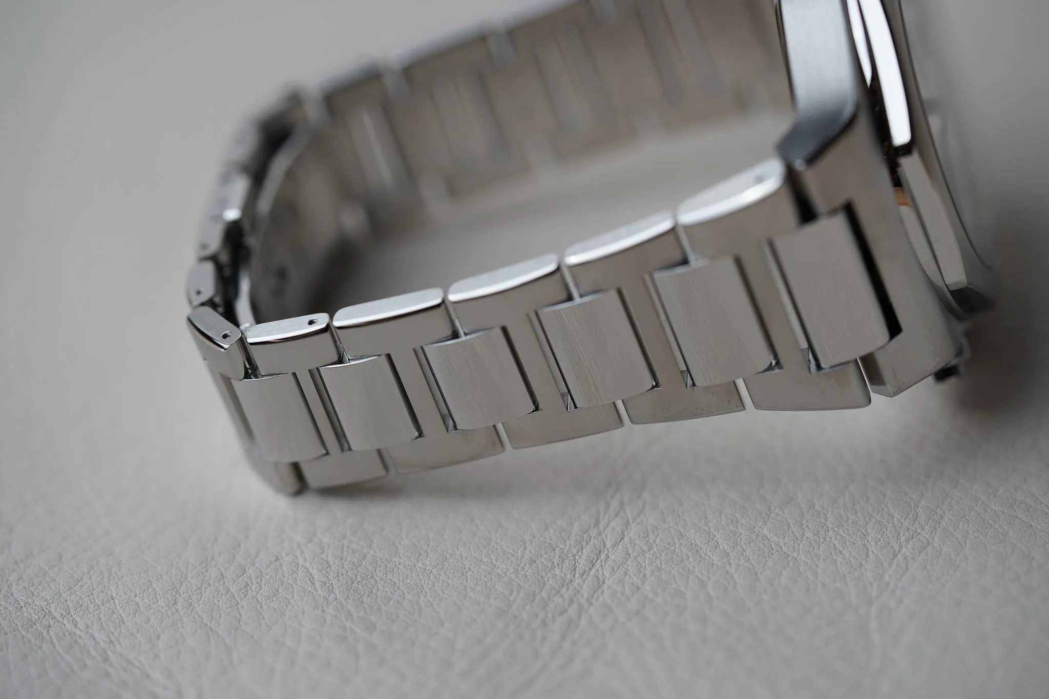 Girard Perregaux Laureato Chronograph 42mm 81020-11-131-11A Panda