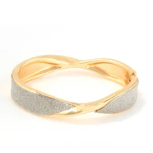 GOLD GLITTERING HINGED BRACELET #SA-YS104238GS