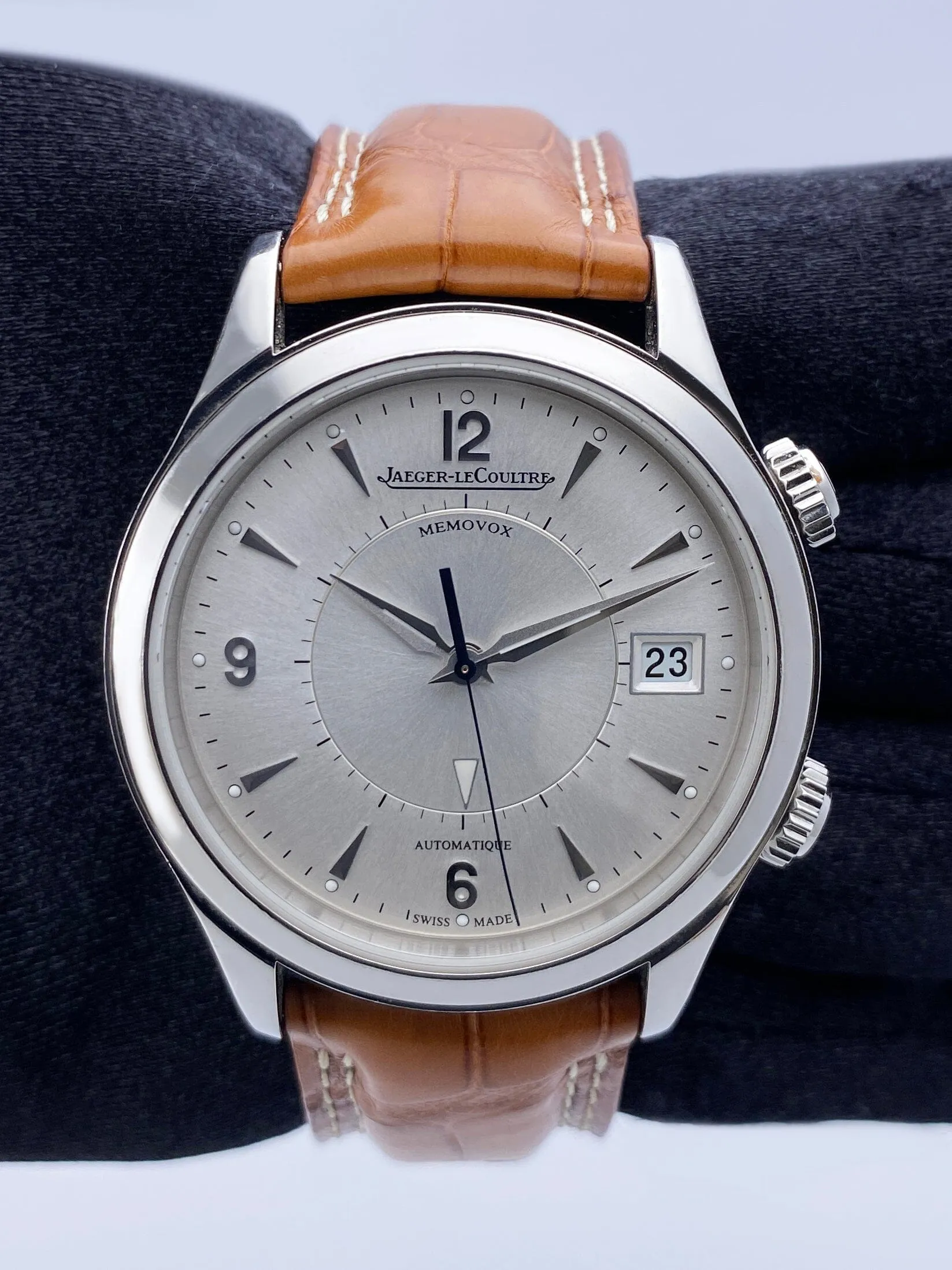 Jaeger Lecoutre Master Memovox Q1418430 Silver Dial Mens Watch Box Pappers