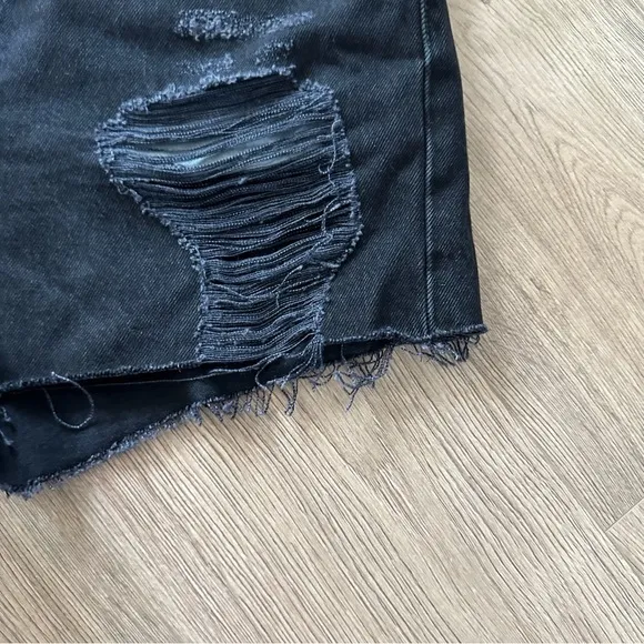 LEVI'S 501 High Rise‎ Black Denim Distressed Cutoff Shorts