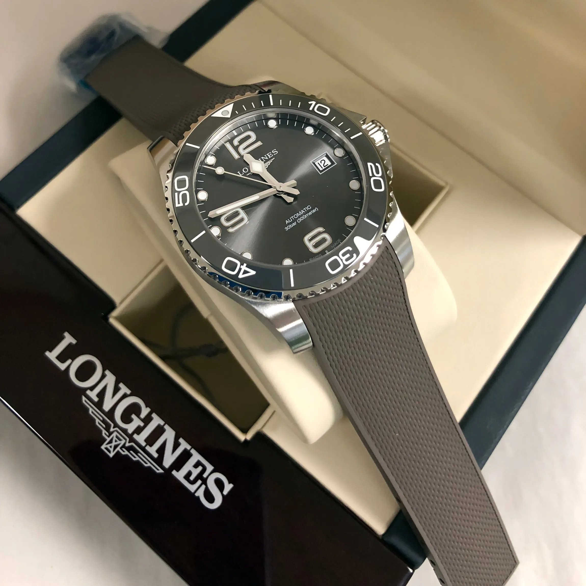 Longines Hydroconquest 41MM Automatic Ceramic Bezel Grey Steel Rubber Watch L37814769