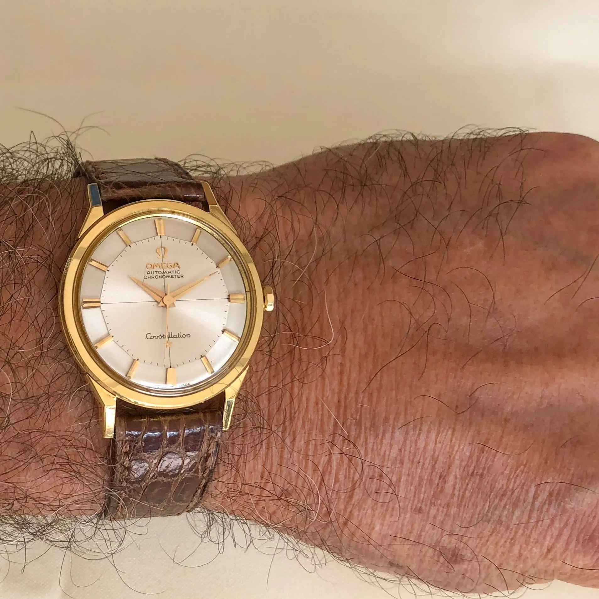 Omega Constellation Pie Pan 14900 Cal. 551 c. 1962 Unpolished 18k Yellow 34 mm