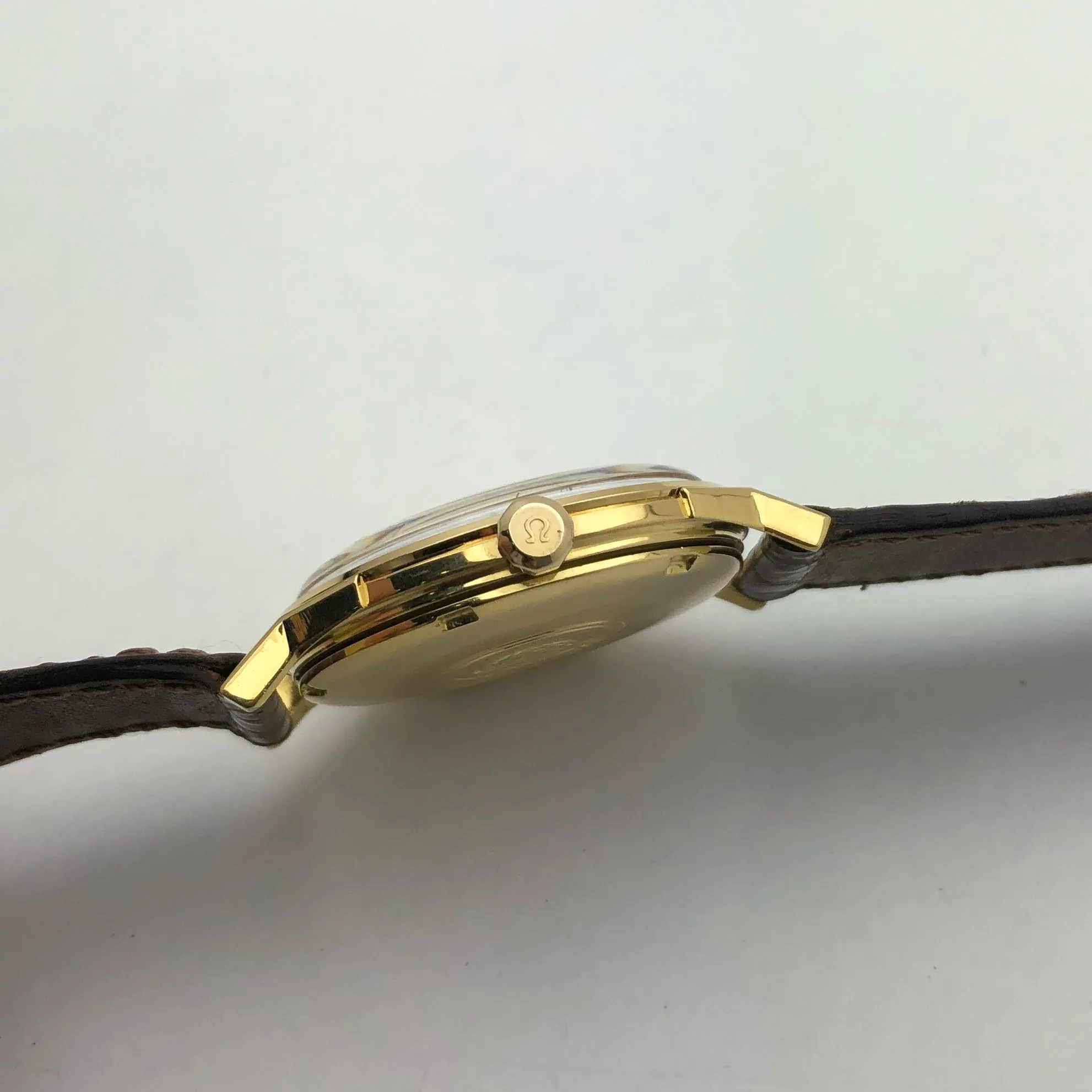 Omega Constellation Pie Pan 14900 Cal. 551 c. 1962 Unpolished 18k Yellow 34 mm