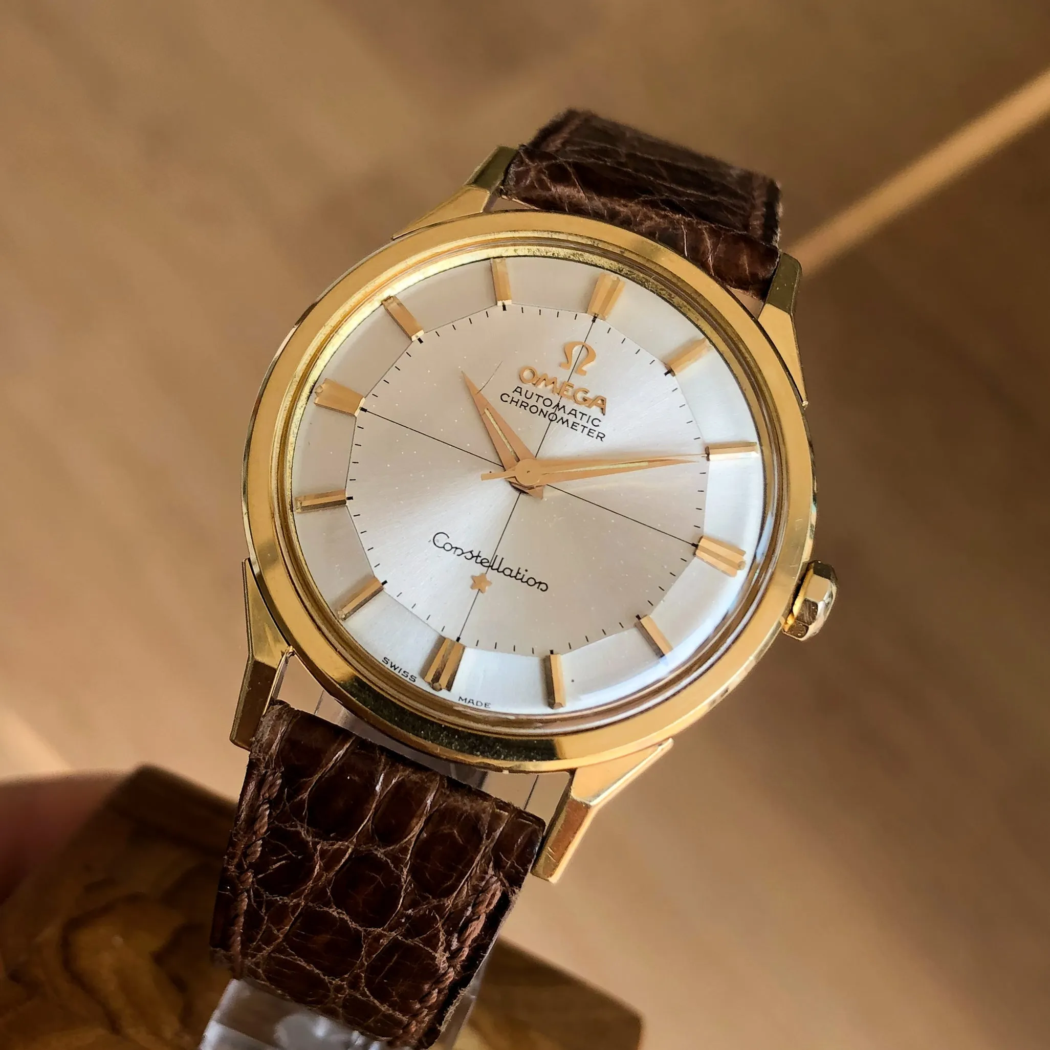Omega Constellation Pie Pan 14900 Cal. 551 c. 1962 Unpolished 18k Yellow 34 mm