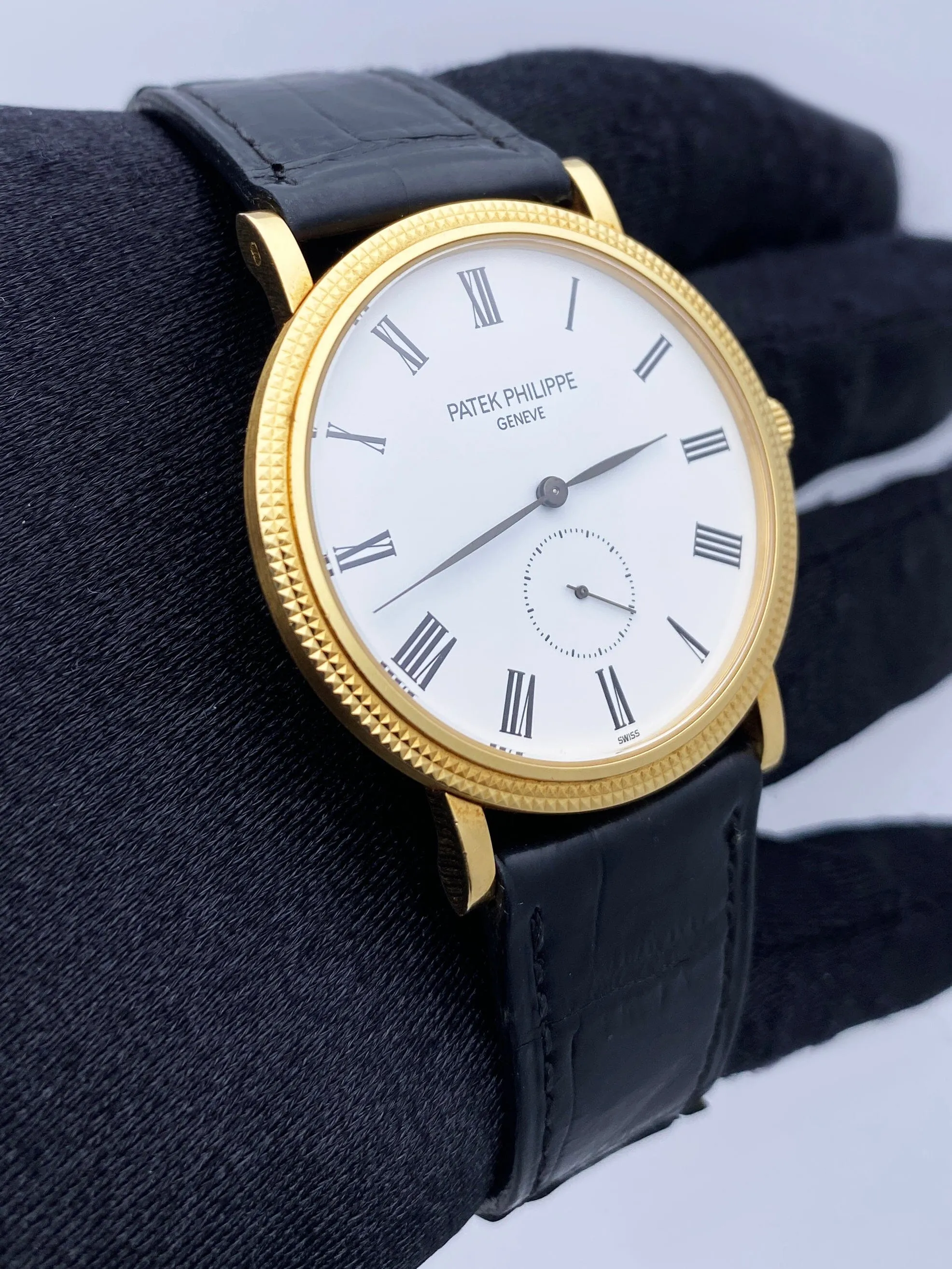 Patek Philippe Calatrava 5119J 18K Yellow Gold Mens Watch With Archives