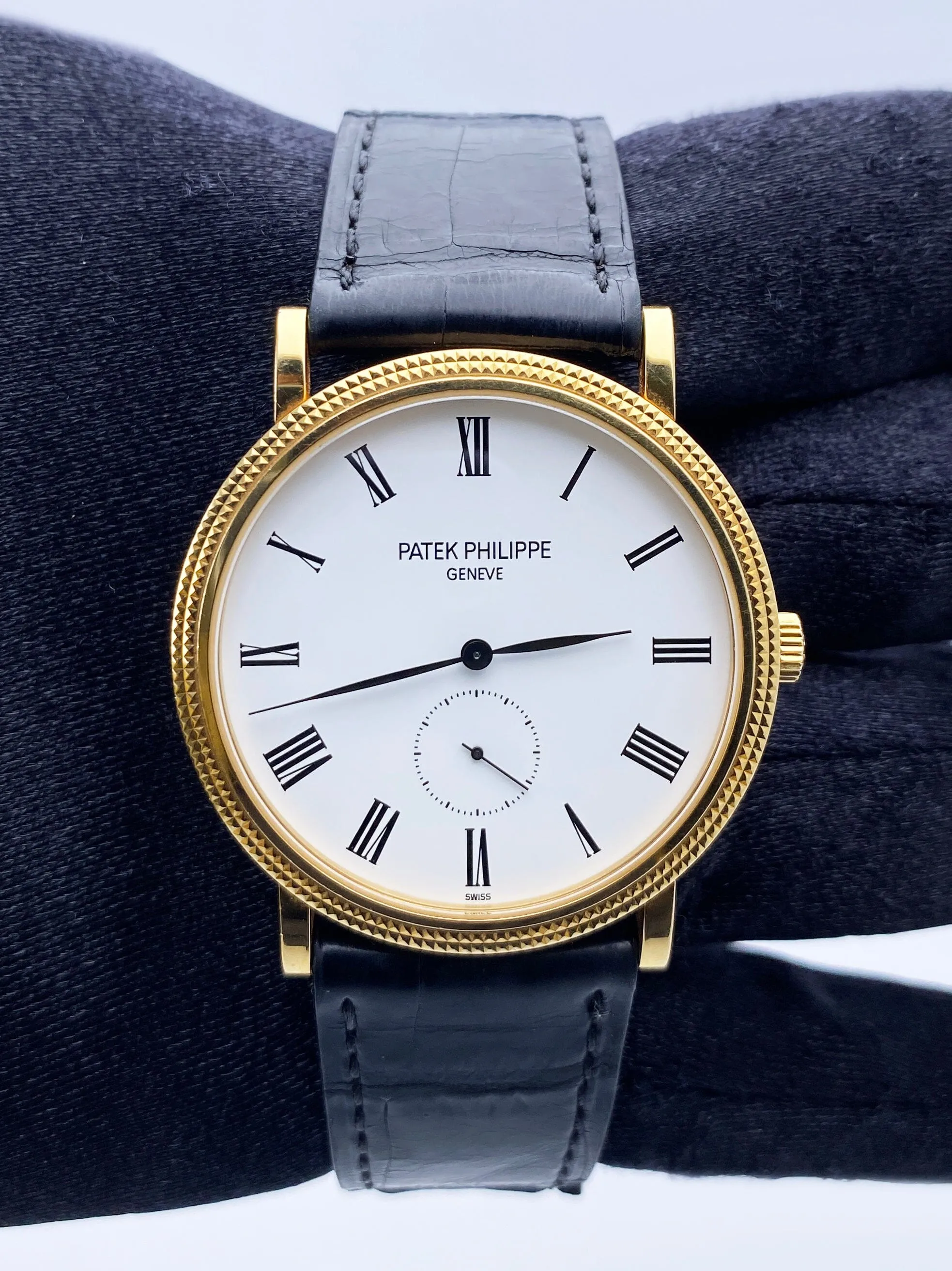 Patek Philippe Calatrava 5119J 18K Yellow Gold Mens Watch With Archives