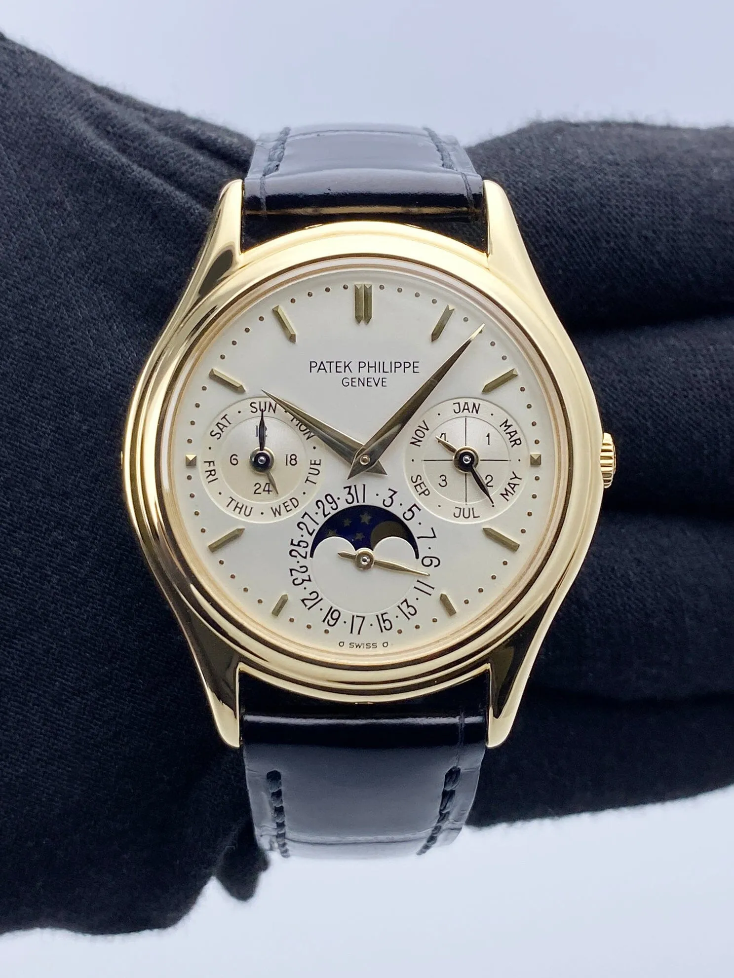 Patek Philippe Perpetual Calendar 3940J Mens Watch With Archives