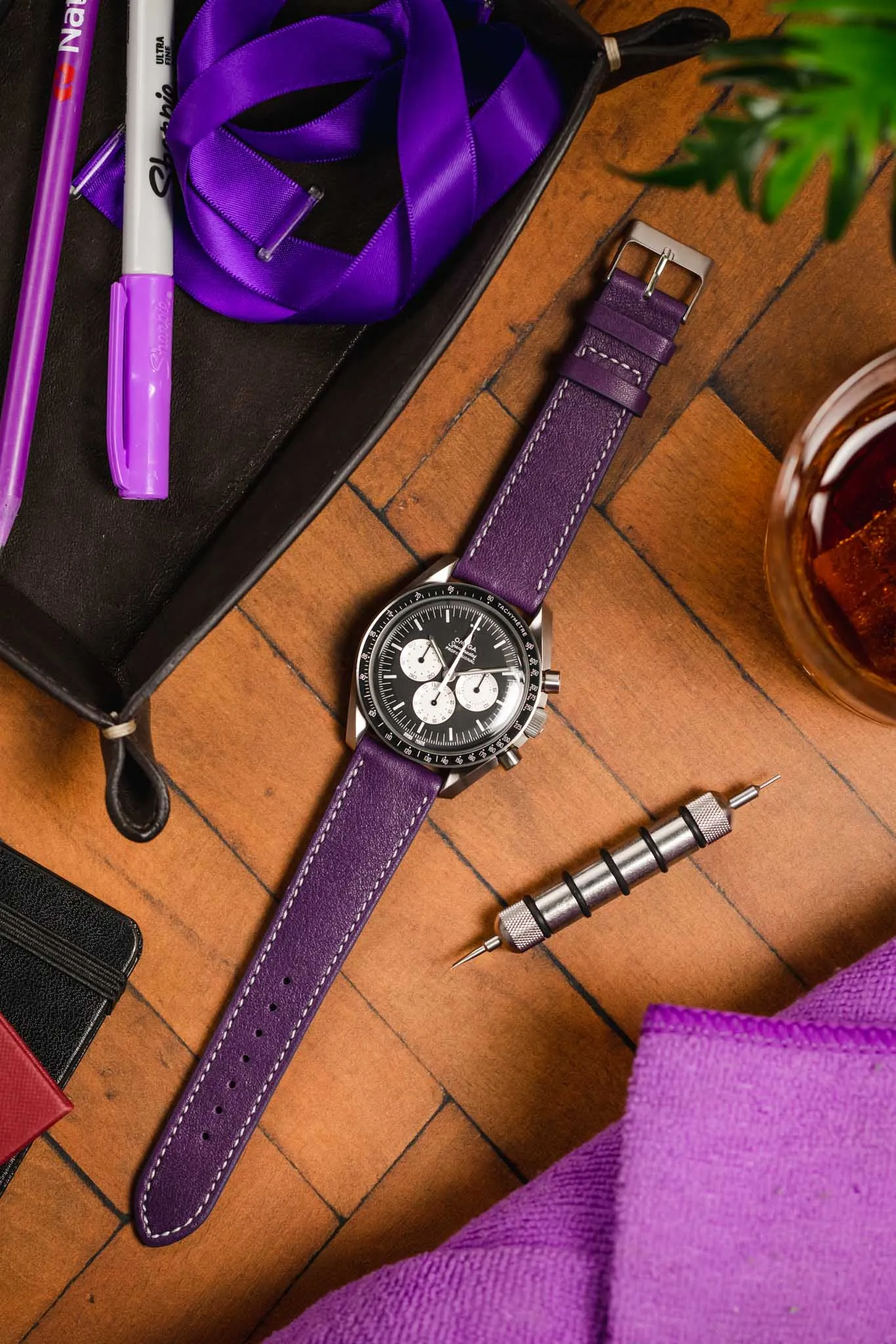 Pebro CLASSIC Unpadded Calfskin Leather Watch Strap in VIOLET