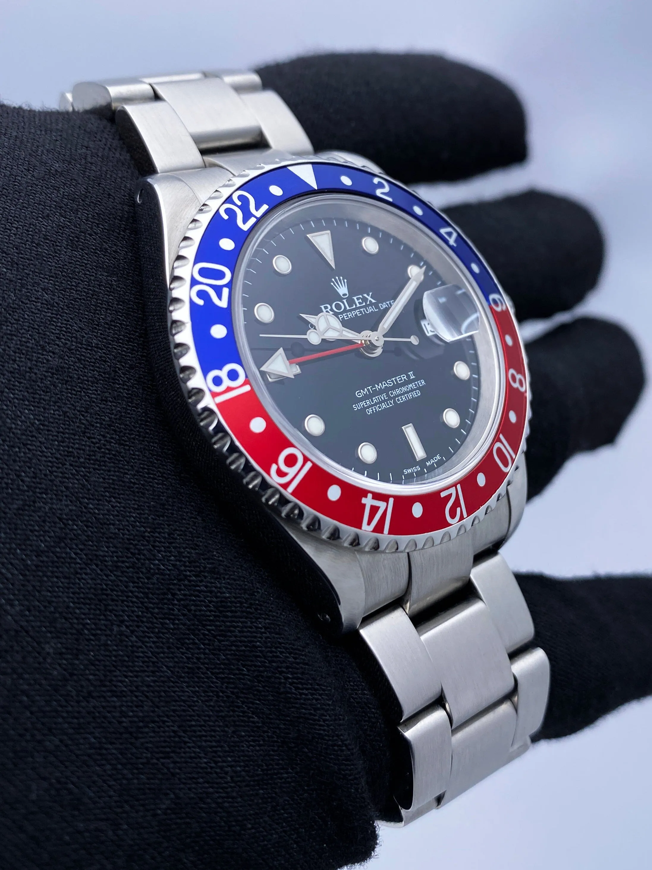 Rolex GMT Master II 16710 Pepsi Bezel Mens Watch Box Papers