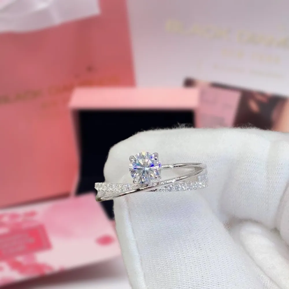 Round Cut 0.5 Ct VVS1 Diamond Engagement Ring