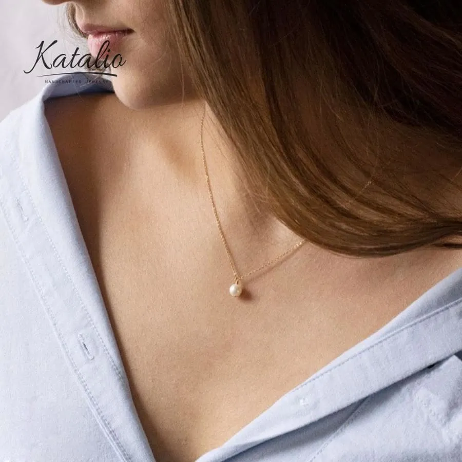 Solitaire Pearl Pendant Necklace