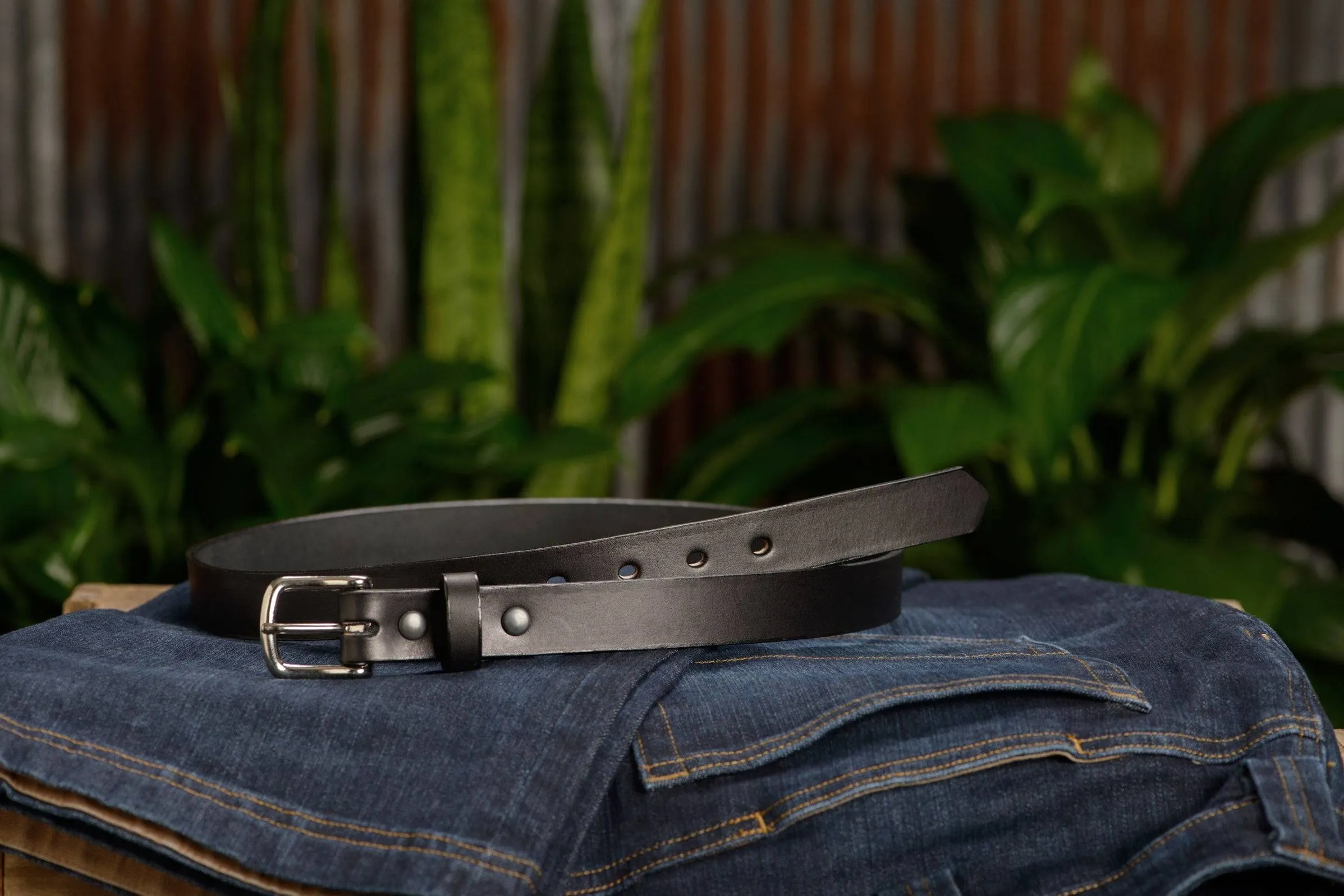 The Colt: Black Non Stitched Leather Belt Petite Width 1.00"