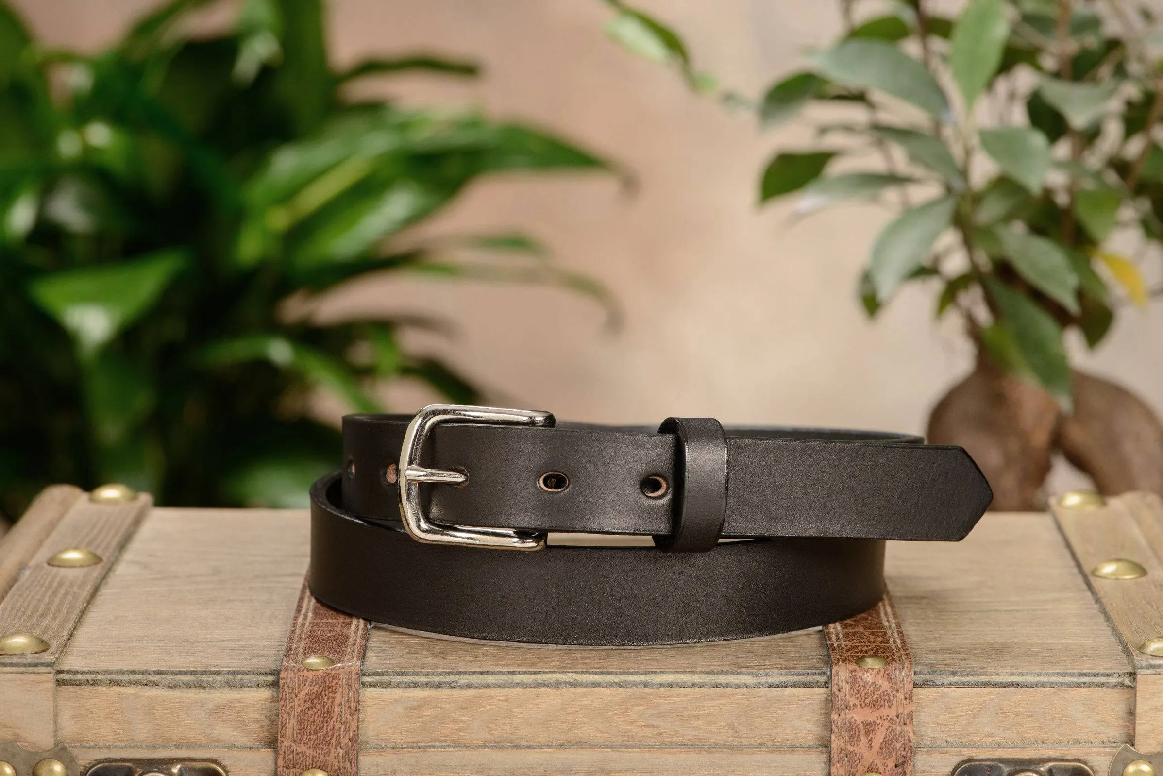 The Colt: Black Non Stitched Leather Belt Petite Width 1.00"