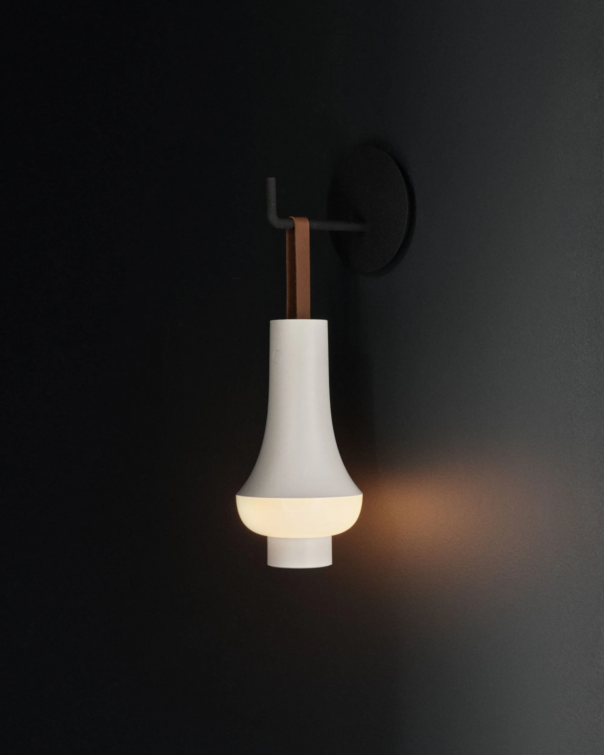 Tomoshi Portable Lamp