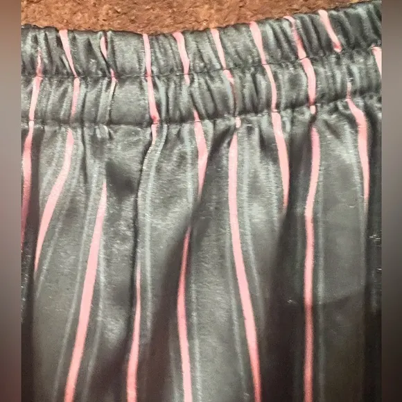 Vintage (1990s) Victoria’s Secret black and pink striped satin-like pajamas