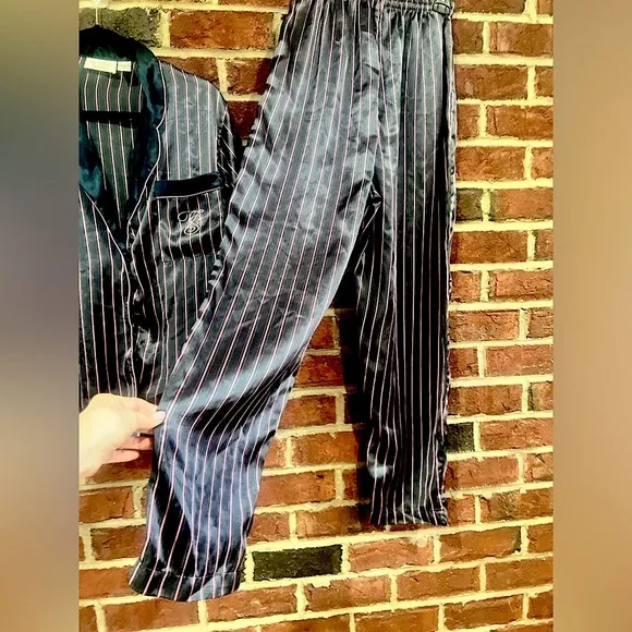 Vintage (1990s) Victoria’s Secret black and pink striped satin-like pajamas