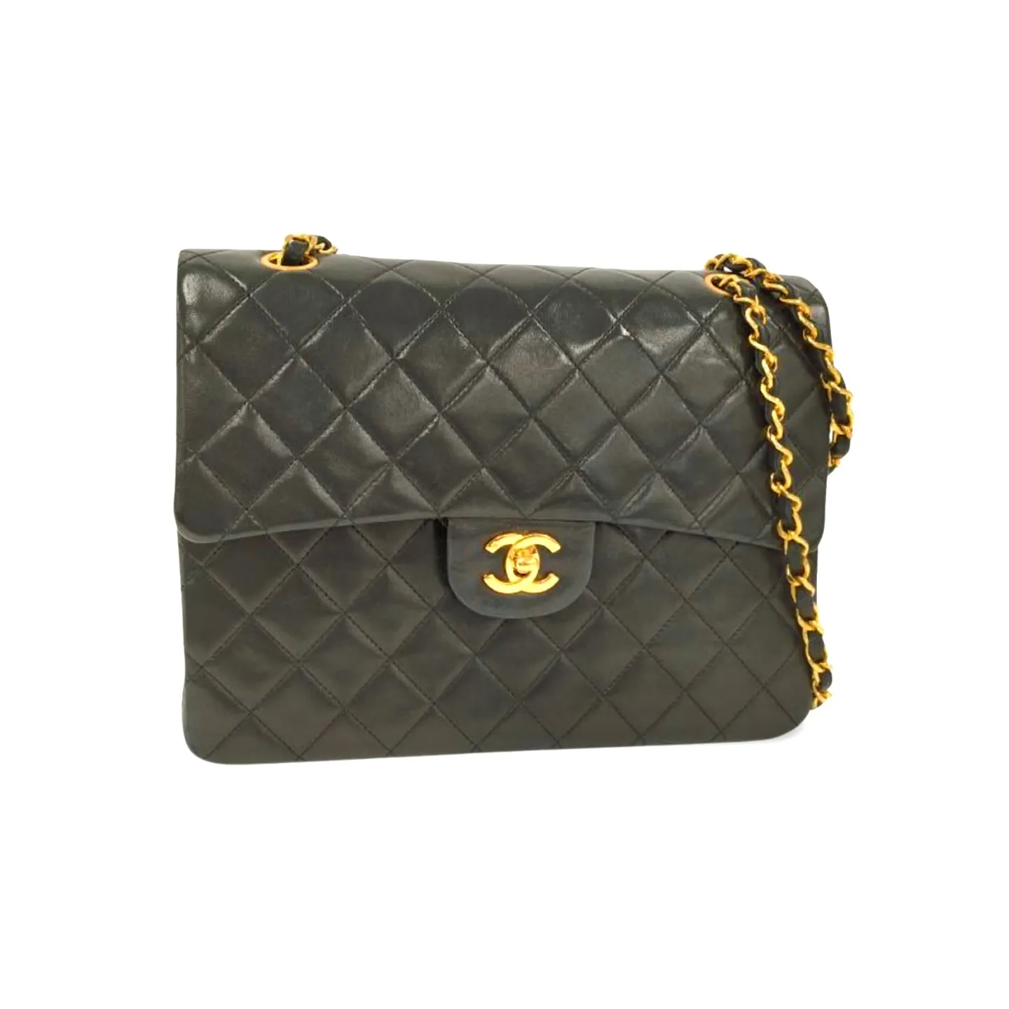 Vintage CHANEL black lambskin classic 2.55 double flap shoulder purse with golden chain straps. Make you even more chic. 061107k1ys