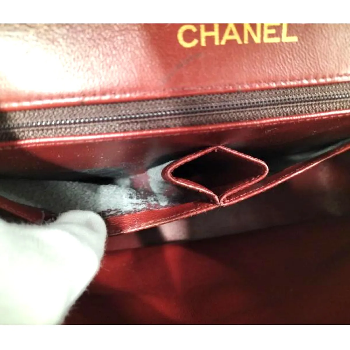 Vintage CHANEL black lambskin classic 2.55 double flap shoulder purse with golden chain straps. Make you even more chic. 061107k1ys
