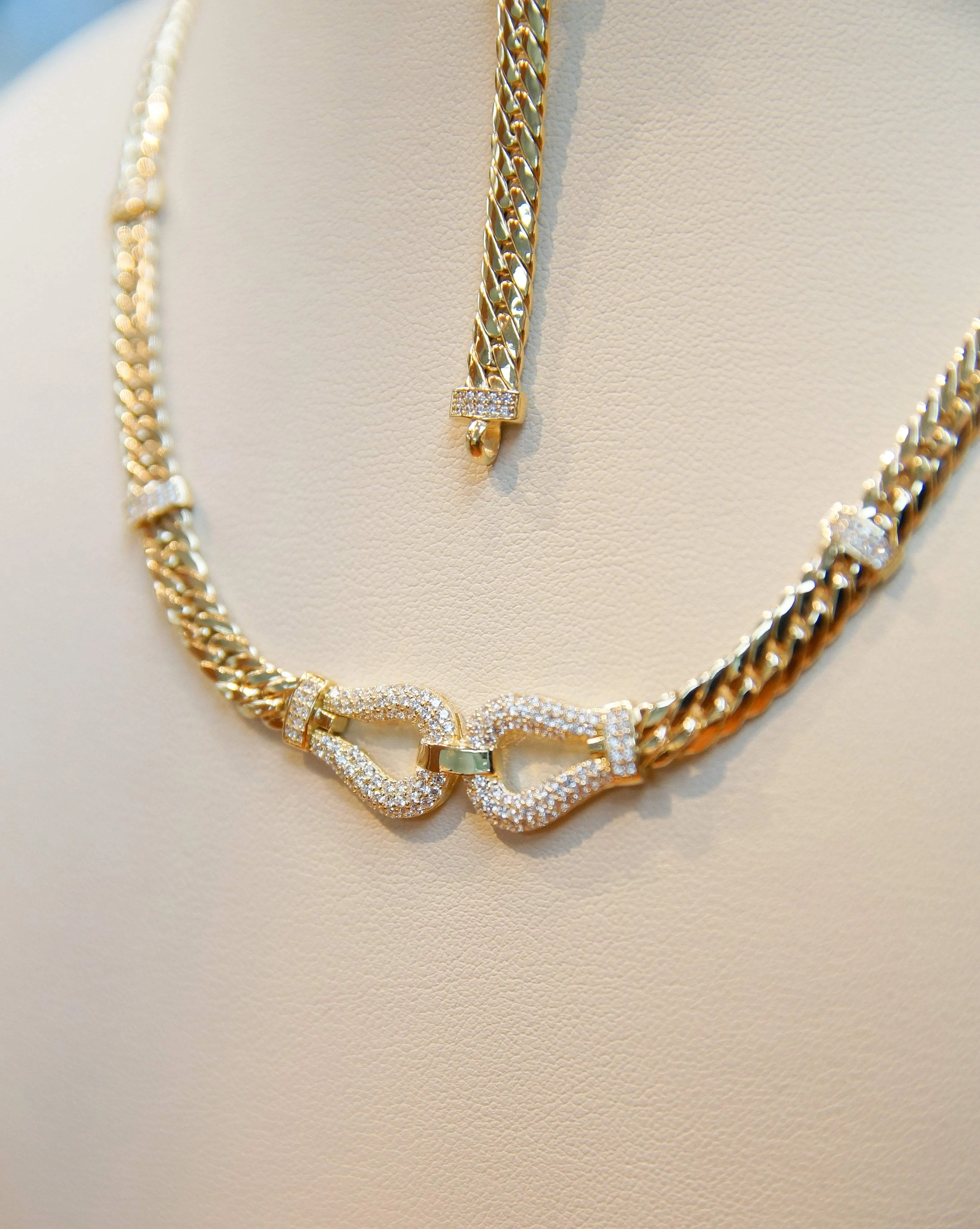 Women's fashion Choker Necklace Set with CZ in 14Kt Gold