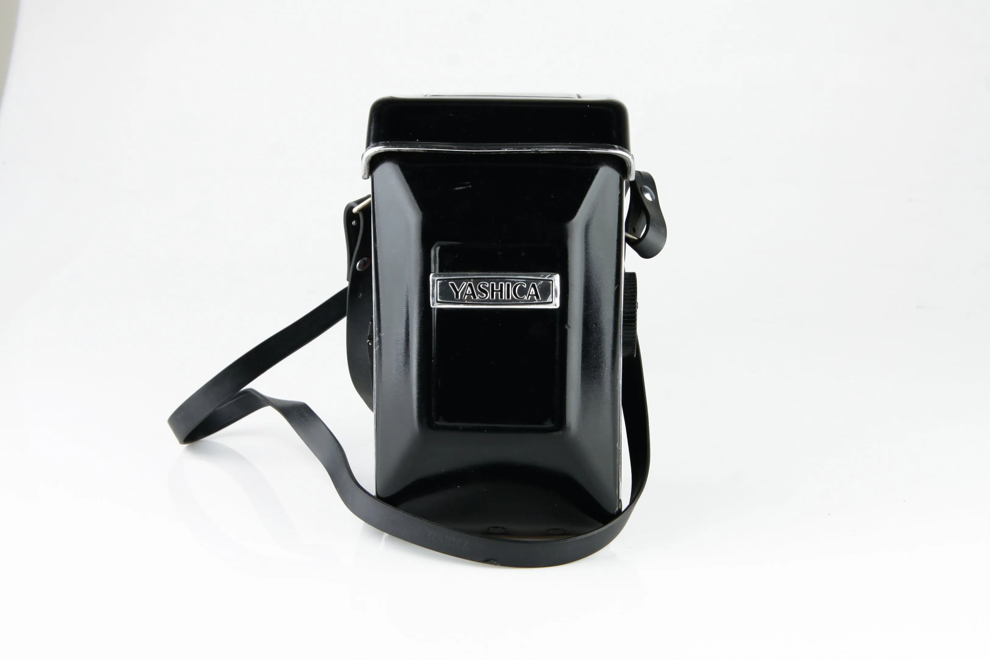 YASHICA MAT-124G VINTAGE CAMERA